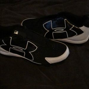 Boys Under Armour Baseball cleats